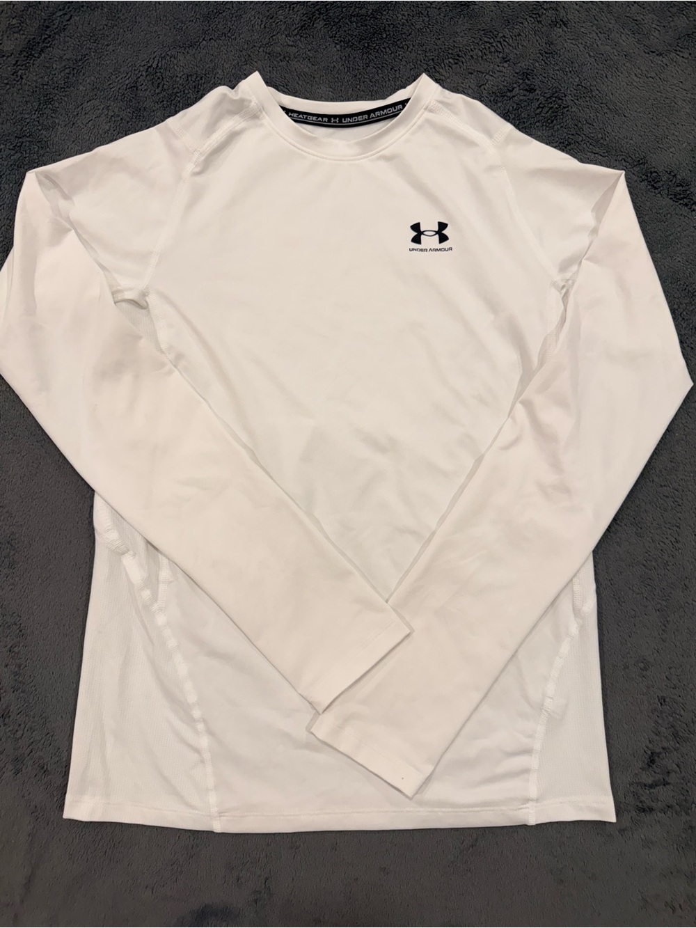 Under Armour Kids Long Sleeve Crew Performance Shirt - Size XL